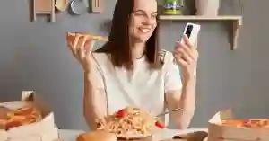 How Food Delivery Apps Shape Eating Habits