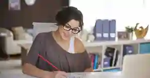 How to become an interior designer